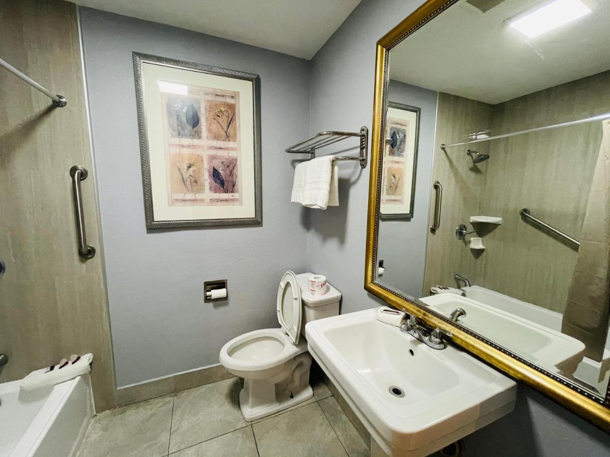 Casa Blanca Inn & Suites Whittier Extérieur photo
