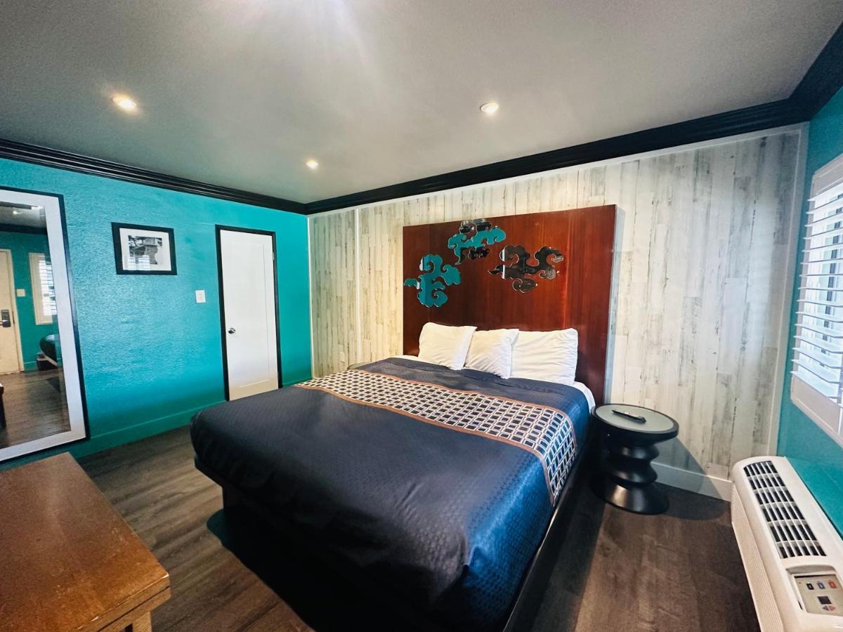 Casa Blanca Inn & Suites Whittier Extérieur photo