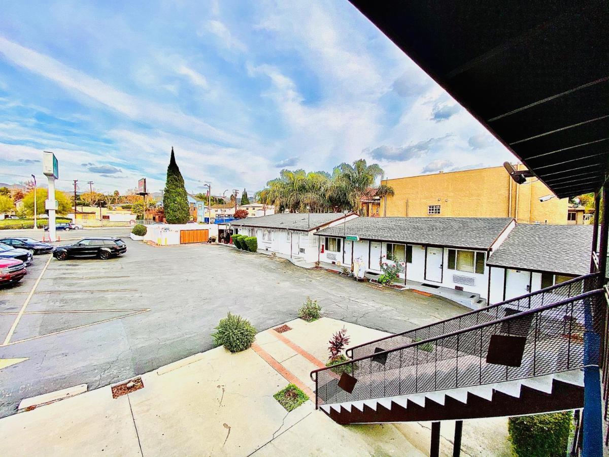 Casa Blanca Inn & Suites Whittier Extérieur photo